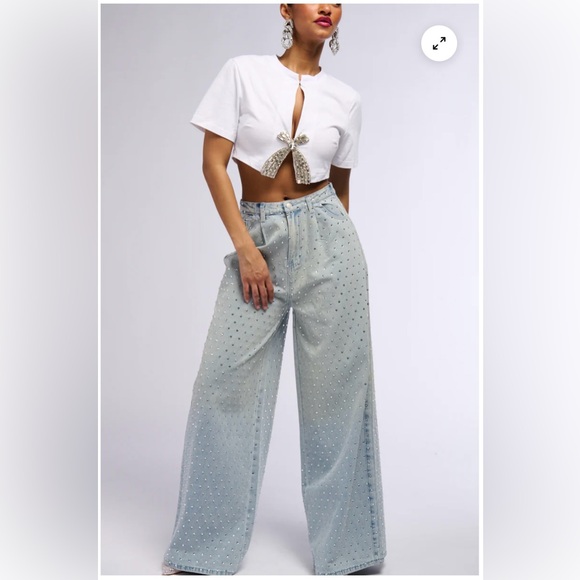 Akira Rhinestone Set - Picture 1 of 5